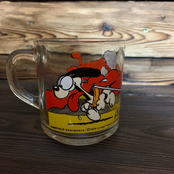 Vintage 1978 Garfield Collector Character Mug - Picture 2 of 4
